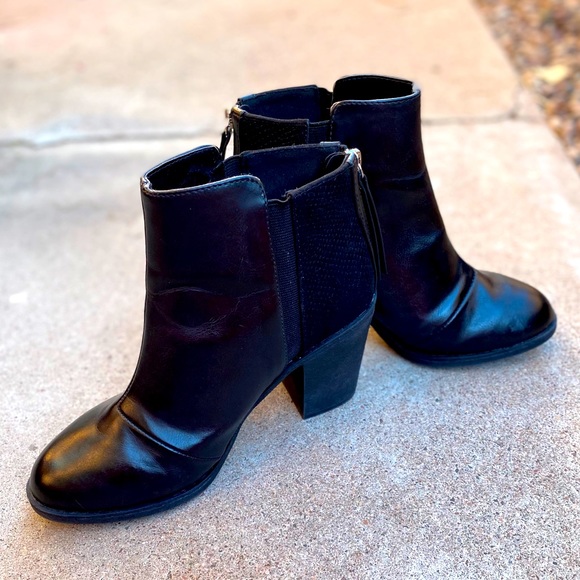Divided H&M | Beautiful Black heeled booties - Picture 5 of 16
